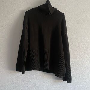 GAP 24/7 Split-Hem Black Turtleneck Sweater